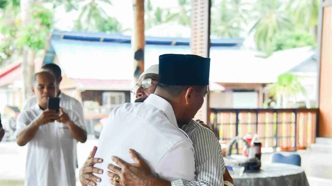 Bupati Sam Sachrul Berkunjung ke-Kediaman Sehan Salim Landjar