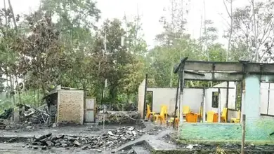 Pemkab Tanah datar bersama Basnaz serahkan bantuan kepada keluarga korban kebakaran