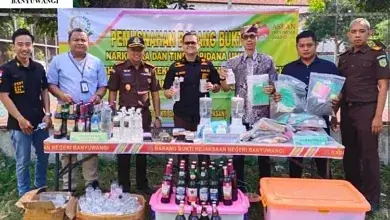 Kejari Banyuwangi Musnahkan Berbagai Macam Barang Bukti