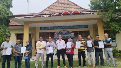 Miris!! Diduga Salahi Aturan, Kades Terpilih Desa Tebing Gerinting Selatan Pecat 8 Perangkat Desanya