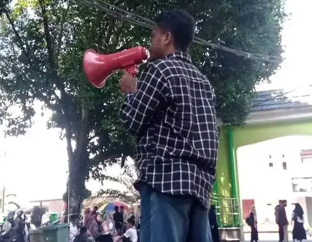 Aliansi Masyarakat Kota Ternate Gelar Mimbar Bebas Pulikasi Isu