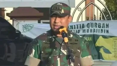 Kodim 1501/ Ternate Laksanakan Karya Bakti Bersih Pantai dan Sosialisasikan Peduli Lingkungan 