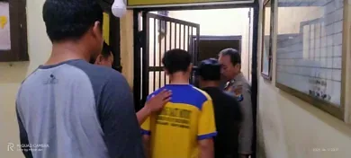 Duo Pelaku Curas Terpergok Korban Saat Obrak-abrik Isi Kamar