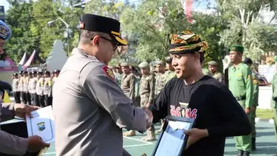 Tingkatkan Keamanan, Polresta Banyuwangi Gelar Apel Kasatkamling