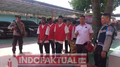 Melalui Pengawalan, Personil Polsek Tanjung Raja Pastikan Keamanan Bagi 11 Orang Tahanan Menuju Pengadilan Negeri Kayu Agung