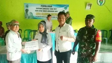 Camat Rantau Alai Hadiri Pembagian BLT DD Tahap II Tahun 2023 di Desa Sanding Marga