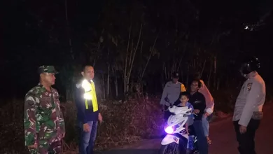 Ciptakan Keamanan Wilayah, Polsek Rantau Alai Bersama Anggota TNI Laksanakan Patroli Gabungan