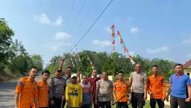 Peduli Lingkungan, Kapolsek Rantau Alai Pimpin Giat Pembersihan Sampah di Desa Mekarsari