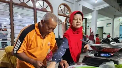 Meriahkan HUT RI ke-78 LDII PC Rungkut/PAC Rungkut Kidul Adakan Lomba Memasak Nasi Goreng
