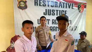 Bhabinkamtibmas Polsek Rantau Alai Laksanakan Problem Solving Perkelahian Antar Siswa di Wilayah Hukumnya