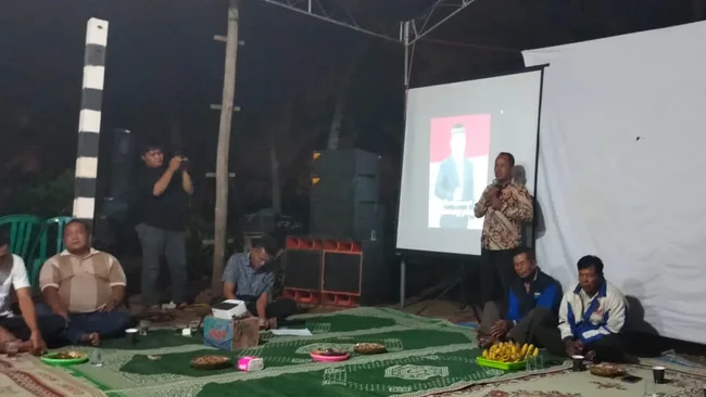 Warga Kompak Bangun Posko Pemenangan Cakades Sumbermulyo Suhardi