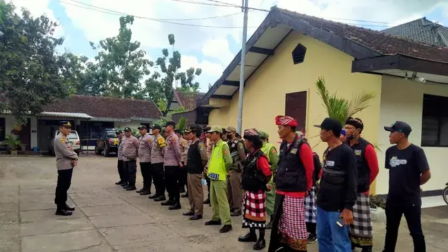 Polisi dan Pecalang Kompak Amankan Jalannya Festival Sound Sistem