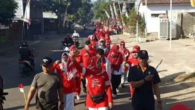 Ribuan Peserta Ikuti Jalan Sehat Kecamatan Bungkal