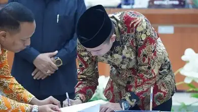 Pengesahan dan penandatanganan rancangan perubahan anggaran tahun 2023