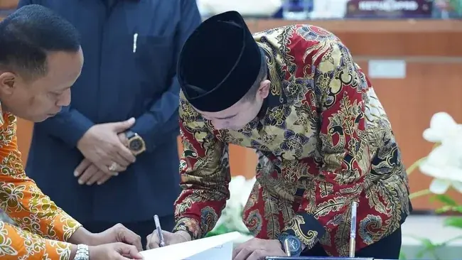Pengesahan dan penandatanganan rancangan perubahan anggaran tahun 2023