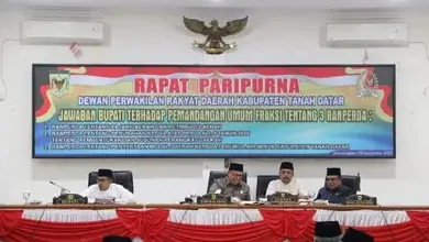 Bupati Eka Putra Sampaikan Jawaban Terhadap Pandangan Umum Fraksi DPRD Atas Tiga Ranperda