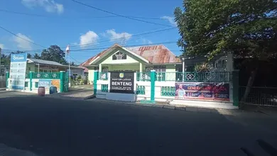 Pemerintah Kelurahan Benteng Panggil Pemilik Warung Pemicu Aroma Tidak Sedap di Depan Ex Hotel Berlian