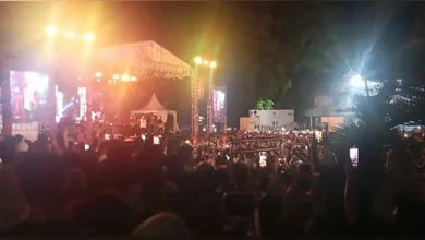 Warga Ternate. Mempadati Pembukaan Sarasehan Istri Wali Kota APEKSI 2023. Kota Ternate