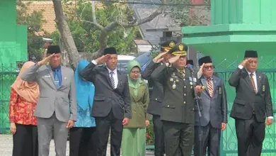*Pesan Dandim 0402/OKI Peringatan Hari Pahlawan Di TMP*