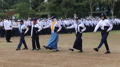 Jelang Hari Relawan Sedunia, Pemkot Surabaya Kukuhkan Ribuan Anggota PMR dan PMI