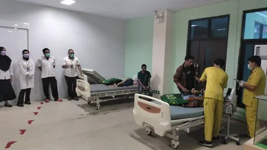 Sempat Viral, Dua Orang Pasien Lumpuh di Bulukumba Dievakusi PKM Bontonyeleng ke Rumah Sakit Sultan Daeng RajaÂ