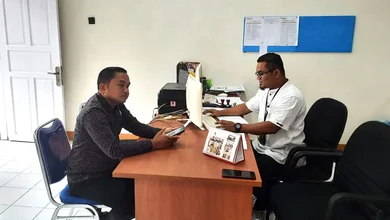 Tak Terima, Taufik Hidayat Laporkan Oknum Pencopot Spanduk