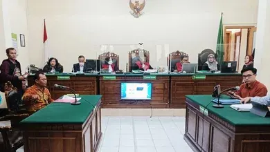 Sidang Lanjutan Sangria by Pianoza