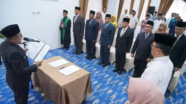 Enam Orang Pejabat Manajerial Kabupaten Tanah Datar Dilantik