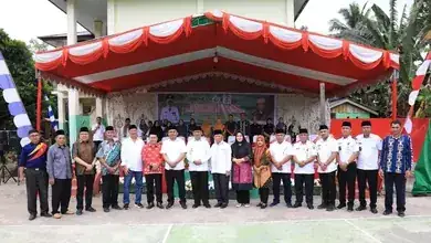 Hadiri Pembukaan PORSENIA, Meiddy Makalalag: Junjung Sportifitas dan Kejujuran