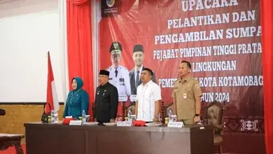 Ketua DPRD Meiddy Makalalag Hadiri Pelantikan Pejabat Pimpinan Tinggi Pratama Kotamobagu