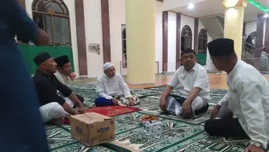 Ketua DPRD Kotamobagu Meiddy Makalalag Berbuka Puasa dan Sholat Tarawih Bersama Masyarakat Poyowa Bersatu