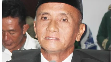 Anggota DPRD Kotamobagu Hi. Abas Limbalo
