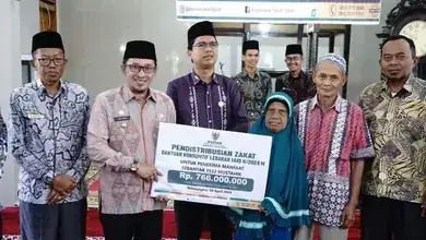 Sebanyak 1.600 Mustahiq Di Tanah Datar Terima Zakat