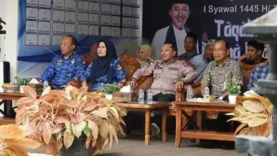 Bupati Eka Putra Hadiri Halal bi Halal di Dinkes Tanah Datar