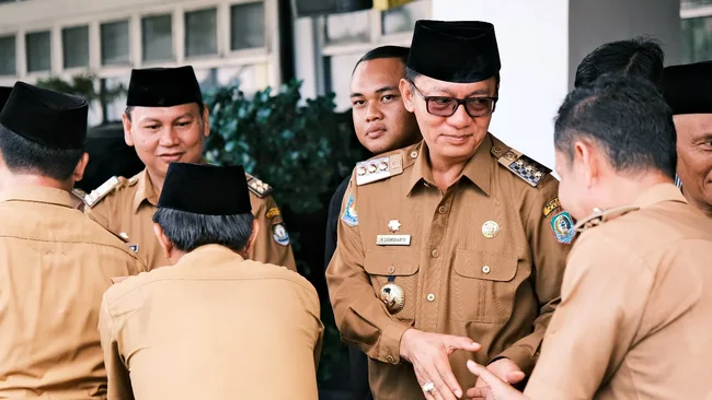 Bupati Kaur H Lismidianto,SH,MH Apel Perdana Pasca Libur Idul Fitri