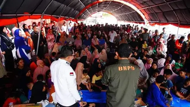 Kepala BNPB Temui Pengungsi di Posko Manunggal