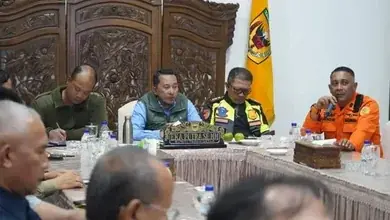 Bupati Eka Putra Lakukan Rapat Evaluasi