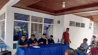 Suherman Siap Bertarung Dengan Incumbent Eka Putra