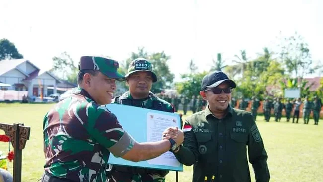 Penutupan TMMD ke 120 Dilaksanakan di Lapangan Ampibi