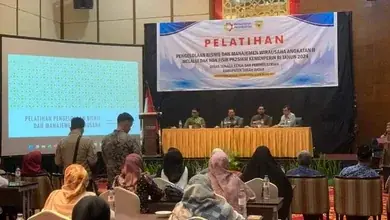 Pelatihan Pengelolaan Bisnis dan Manajemen Dibuka