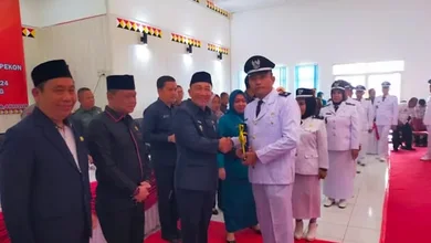 293 Kakon Terima SK Perubahan Jabatan 