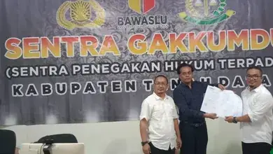 Tim Advokasi dan Hukum Richi-Donny Datangi Kantor Bawaslu