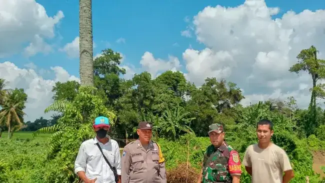 Bhabinkamtibmas Polsek Pemulutan Sambangi Desa dan Himbau Agar Menjaga Kamtibmas Serta Kebakaran Lahan