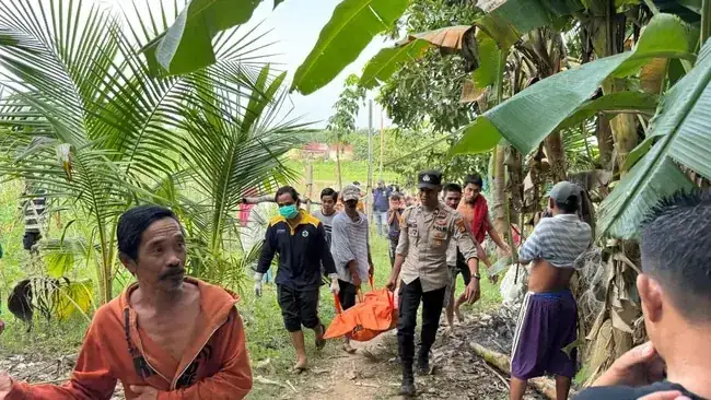 Mayat Pria Paruh Baya Ditemukan Mengapung di Sungai Ogan OI
