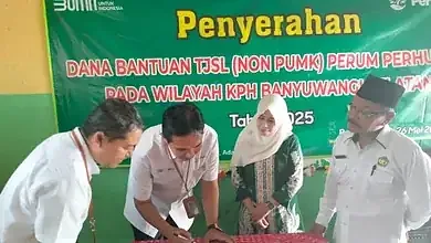 Tingkatkan Bidang Pendidikan, Perhutani Serahkan Bantuan TJSL Sebesar Rp 45 Juta Kepada Tiga Lembaga Pendidikan di Wilayah KPH Banyuwangi Selatan