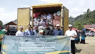 Kementerian Lingkungan Hidup Salurkan Bantuan untuk Korban Banjir di Tanah Datar