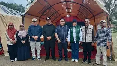 Rico Alviano Hadir, Bantuan Untuk Korban Tanah Datar Diserahkan