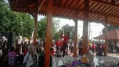 Pendopo Nyai Ratu Dibuka Resmi Terobosan Baru Dalam Upaya Meningkatkan Kesejahtraan Masyarakat Purwamekar Kecamatan Rawamerta Kabupaten Karawang