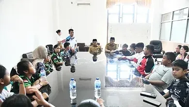 Sekda Boltim Lepas Kontingen Pencak Silat Merpati Putih ke Open Turnamen Minahasa Selatan
