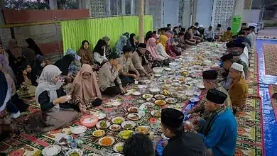 Bupati Buka Puasa Bersama Anak Yatim di Masjid Nurul Iman